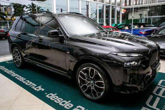 BMW-X7-2025