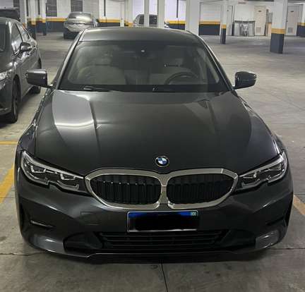 BMW-320i-2020