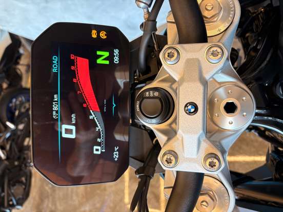 BMW-F 900 R SPORT PLUS BMW-F 900 R SPORT PLUS-2025