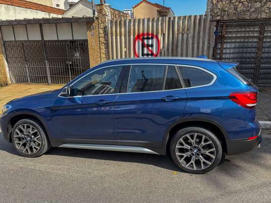 BMW-X1-2.0 16V TURBO ACTIVEFLEX SDRIVE20I X-LINE 4P AUTOMÁTICO BMW-X1-2022
