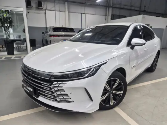 BYD KING 1.5 DM-I PHEV GS AUTOMÁTICO BYD KING 1.5 DM-I PHEV GS AUTOMÁTICO