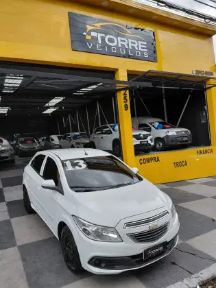 CHEVROLET ONIX 1.0 MPFI LT 8V FLEX 4P MANUAL CHEVROLET ONIX 1.0 MPFI LT 8V FLEX 4P MANUAL