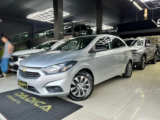 CHEVROLET ONIX 1.4 MPFI ADVANTAGE 8V FLEX 4P AUTOMÁTICO
