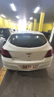 CHEVROLET-ONIX-2015