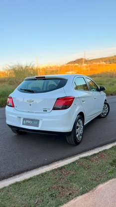 CHEVROLET-ONIX-2014