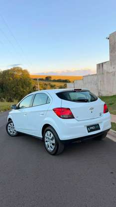 CHEVROLET-ONIX-2014