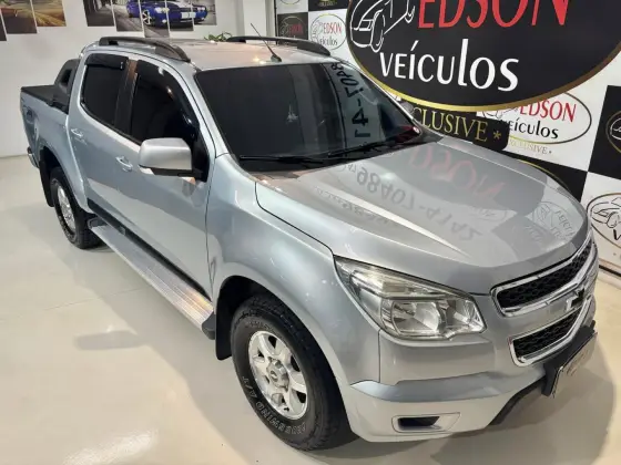 CHEVROLET S10 2.8 LT 4X4 CD 16V TURBO DIESEL 4P AUTOMÁTICO CHEVROLET S10 2.8 LT 4X4 CD 16V TURBO DIESEL 4P AUTOMÁTICO