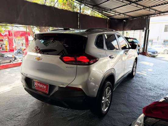 CHEVROLET-TRACKER-2022