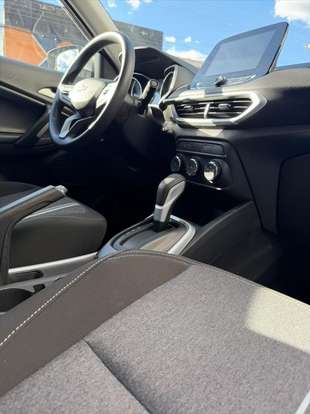 CHEVROLET-TRACKER-2025