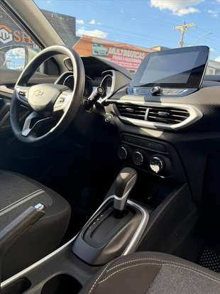 CHEVROLET-TRACKER-2025