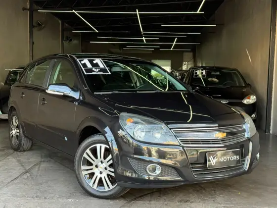 CHEVROLET VECTRA 2.0 MPFI GT HATCH 8V FLEX 4P MANUAL CHEVROLET VECTRA 2.0 MPFI GT HATCH 8V FLEX 4P MANUAL