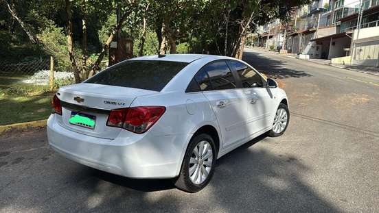 CHEVROLET-CRUZE-2013