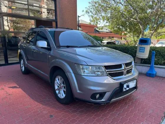 DODGE JOURNEY 3.6 SXT V6 GASOLINA 4P AUTOMÁTICO DODGE JOURNEY 3.6 SXT V6 GASOLINA 4P AUTOMÁTICO
