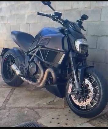 DUCATI DIAVEL ABS 