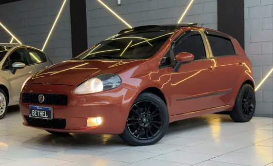 FIAT PUNTO 1.8 SPORTING 8V FLEX 4P MANUAL FIAT PUNTO 1.8 SPORTING 8V FLEX 4P MANUAL