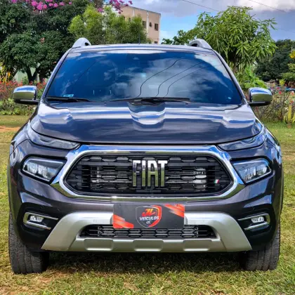 FIAT TORO 2.0 16V TURBO DIESEL RANCH 4WD AT9 FIAT TORO 2.0 16V TURBO DIESEL RANCH 4WD AT9