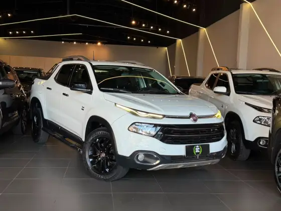 FIAT TORO 2.0 16V TURBO DIESEL VOLCANO 4WD AT9 FIAT TORO 2.0 16V TURBO DIESEL VOLCANO 4WD AT9