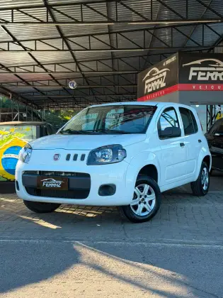 FIAT UNO 1.0 EVO VIVACE 8V FLEX 4P MANUAL FIAT UNO 1.0 EVO VIVACE 8V FLEX 4P MANUAL