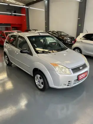 FORD FIESTA 1.0 MPI HATCH 8V FLEX 4P MANUAL FORD FIESTA 1.0 MPI HATCH 8V FLEX 4P MANUAL