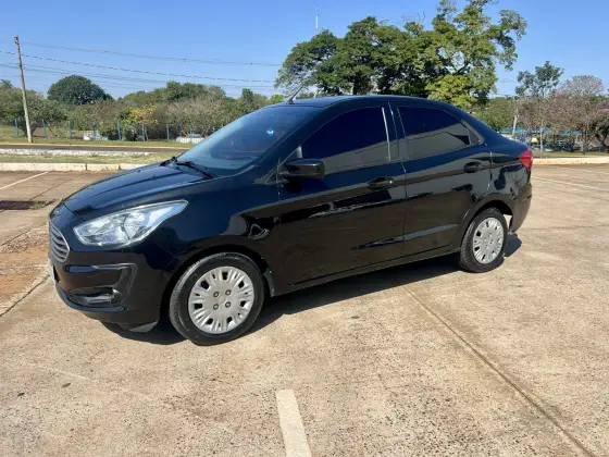 FORD KA 1.5 TI-VCT FLEX SE SEDAN AUTOMÁTICO FORD KA 1.5 TI-VCT FLEX SE SEDAN AUTOMÁTICO