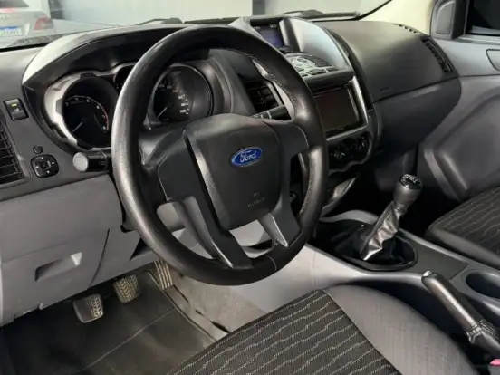 FORD-RANGER-2.5 XLS 4X2 CD 16V FLEX 4P MANUAL FORD-RANGER-2013
