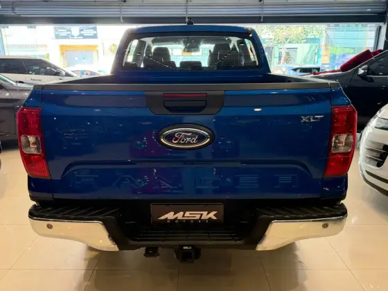 FORD RANGER 3.0 V6 TURBO DIESEL CD XLT 4X4 AUTOMÁTICO FORD RANGER 3.0 V6 TURBO DIESEL CD XLT 4X4 AUTOMÁTICO