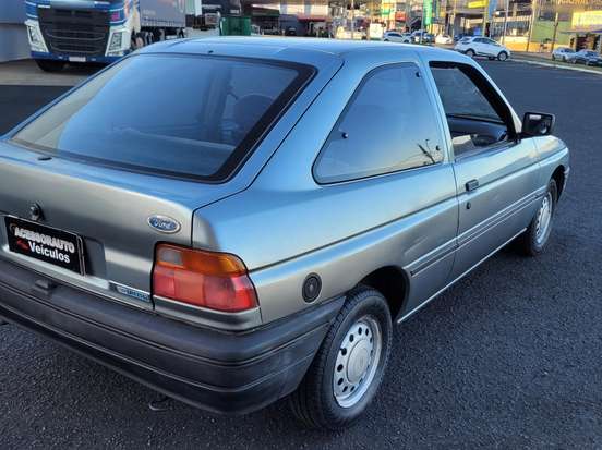 FORD-ESCORT-1993