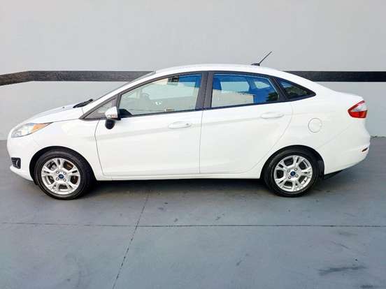 FORD-FIESTA-2015