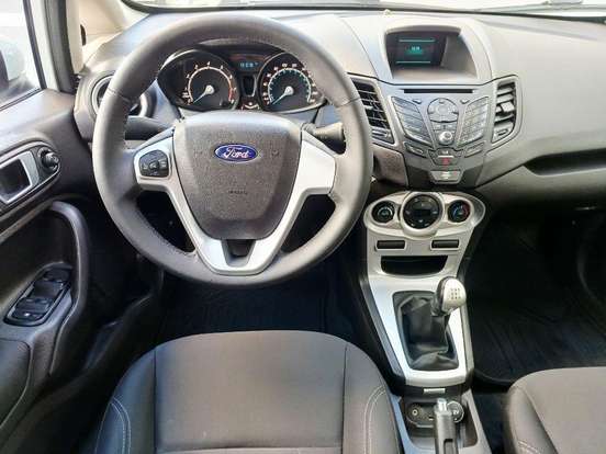 FORD-FIESTA-1.6 SE SEDAN 16V FLEX 4P MANUAL FORD-FIESTA-2015