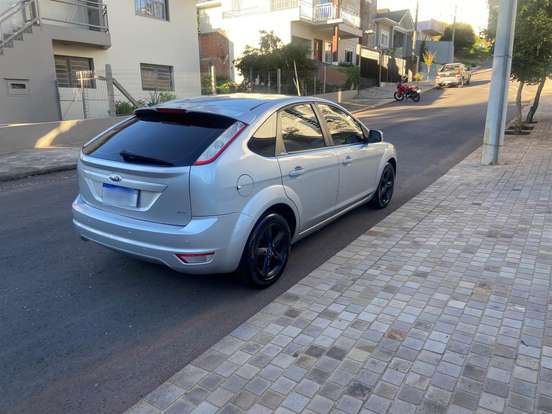 FORD-FOCUS-2013