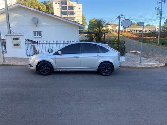 FORD-FOCUS-2013