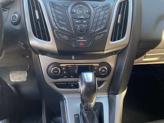 FORD-FOCUS-2.0 SE 16V FLEX 4P POWERSHIFT FORD-FOCUS-2013