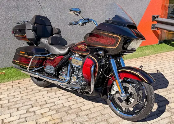 HARLEY-DAVIDSON CVO ROAD GLIDE HARLEY-DAVIDSON CVO ROAD GLIDE