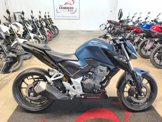 HONDA CB 300F TWISTER ABS HONDA CB 300F TWISTER ABS