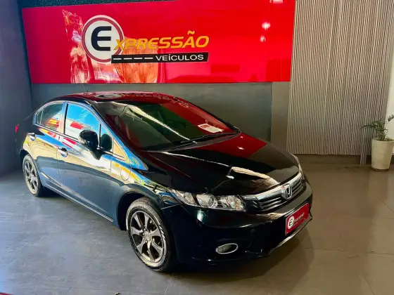 HONDA CIVIC 1.8 EXS 16V FLEX 4P AUTOMÁTICO HONDA CIVIC 1.8 EXS 16V FLEX 4P AUTOMÁTICO