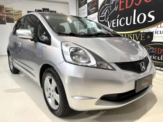 HONDA FIT 1.4 LXL 16V FLEX 4P AUTOMÁTICO HONDA FIT 1.4 LXL 16V FLEX 4P AUTOMÁTICO