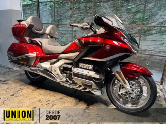 HONDA GL 1800 GOLD WING TOUR 