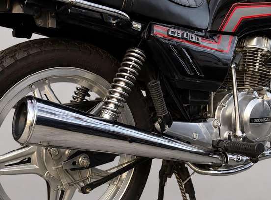HONDA-CB 400-1982