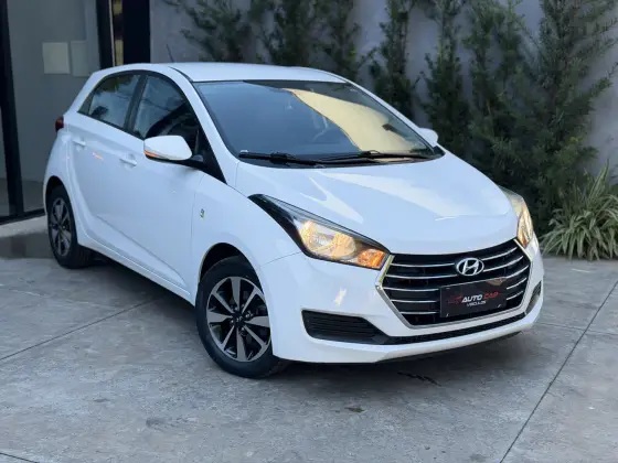 HYUNDAI HB20 1.0 COMFORT PLUS 12V FLEX 4P MANUAL HYUNDAI HB20 1.0 COMFORT PLUS 12V FLEX 4P MANUAL