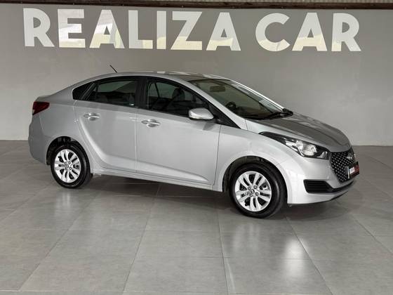 HYUNDAI HB20S 1.0 COMFORT PLUS 12V FLEX 4P MANUAL