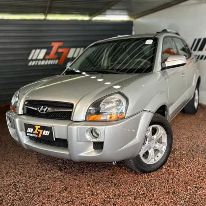 HYUNDAI TUCSON 2.0 MPFI GLS 16V 143CV 2WD FLEX 4P AUTOMÁTICO HYUNDAI TUCSON 2.0 MPFI GLS 16V 143CV 2WD FLEX 4P AUTOMÁTICO