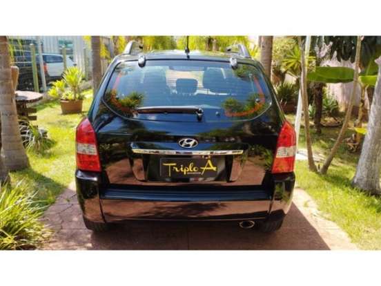 HYUNDAI-TUCSON-2012