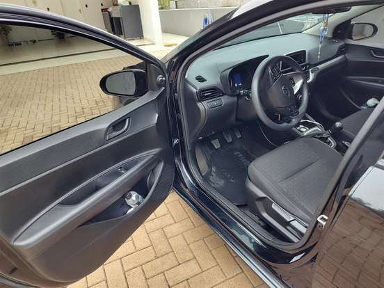 HYUNDAI-HB20-2023