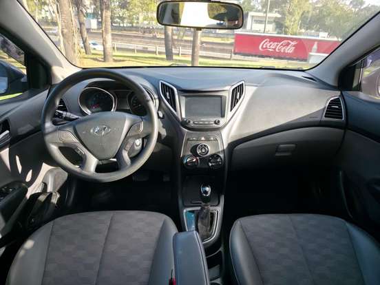 HYUNDAI-HB20S-2017