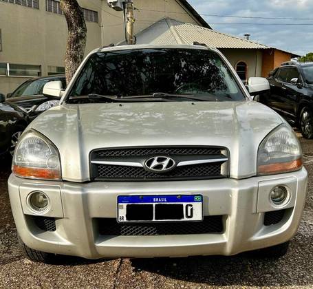 HYUNDAI TUCSON 2.0 MPFI GLS 16V 143CV 2WD GASOLINA 4P AUTOMÁTICO