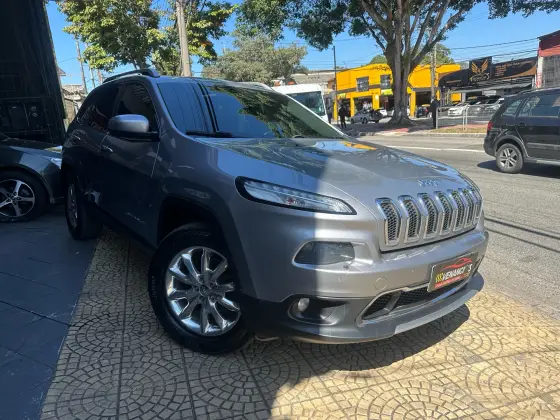 JEEP CHEROKEE 3.2 LIMITED 4X4 V6 24V GASOLINA 4P AUTOMÁTICO JEEP CHEROKEE 3.2 LIMITED 4X4 V6 24V GASOLINA 4P AUTOMÁTICO
