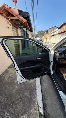 JEEP-COMPASS-2.0 16V DIESEL LONGITUDE 4X4 AUTOMÁTICO JEEP-COMPASS-2018