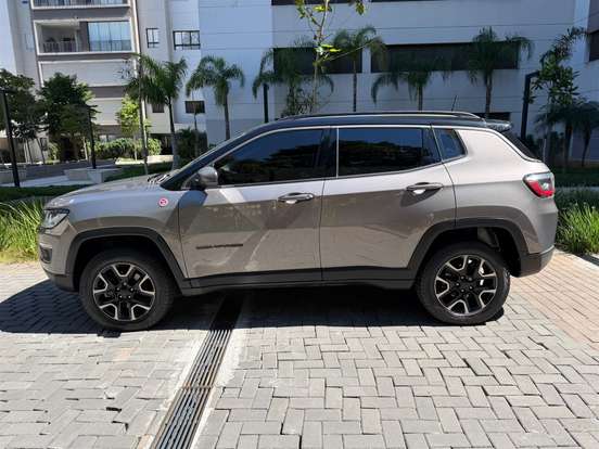 JEEP-COMPASS-2020