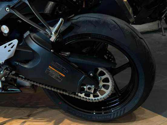 KAWASAKI-NINJA ZX-6R-2025