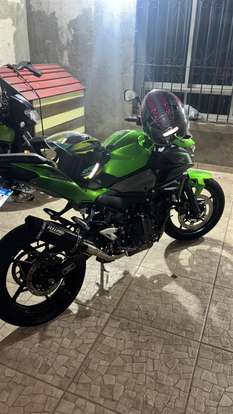 KAWASAKI-Z500-2025